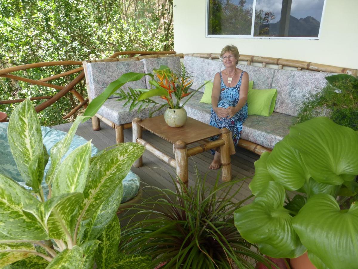 Hotel Fare Manutea à Nuku Hiva Extérieur photo